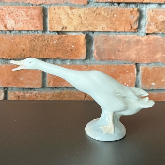 LLADRO Little Duck Quacking (no box) - Picture 3 of 5